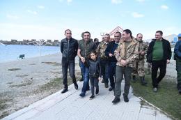 Minister of Environment Romanos Petrosyan participated in the clean-up activities and large tree planting in Gegharkunik region