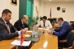Preparatory work for the autumn national tree planting on November 5 was discussed
