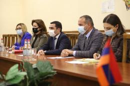 The Minister of Environment Romanos Petrosyan has met with the delegation headed by the newly appointed director of the World Bank (WB) Office in Armenia Carolyn Geginat