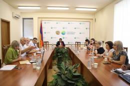 On the initiative of the Public Council attached to Acting Minister of Environment Romanos Petrosyan, a meeting-discussion was organized at the Ministry on the issue of white stork pollution